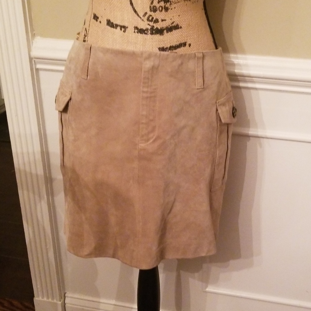 RALPH LAUREN SUEDE SKIRT. SZ 10. TAN